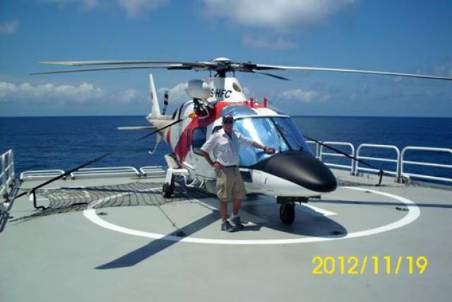 yacht helicopter pilot jobs